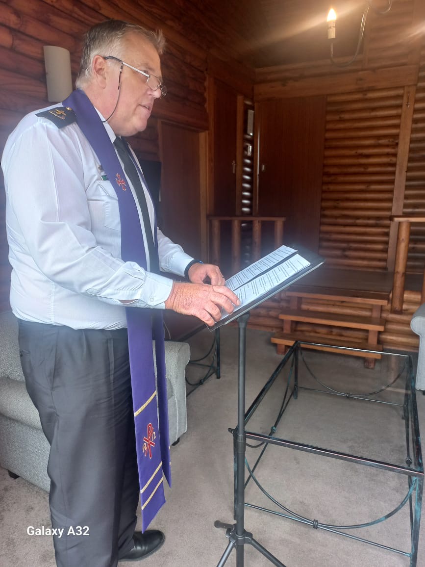 Wedding ceremony by Dr. Gerrit Rademeyer in Cape St Francis