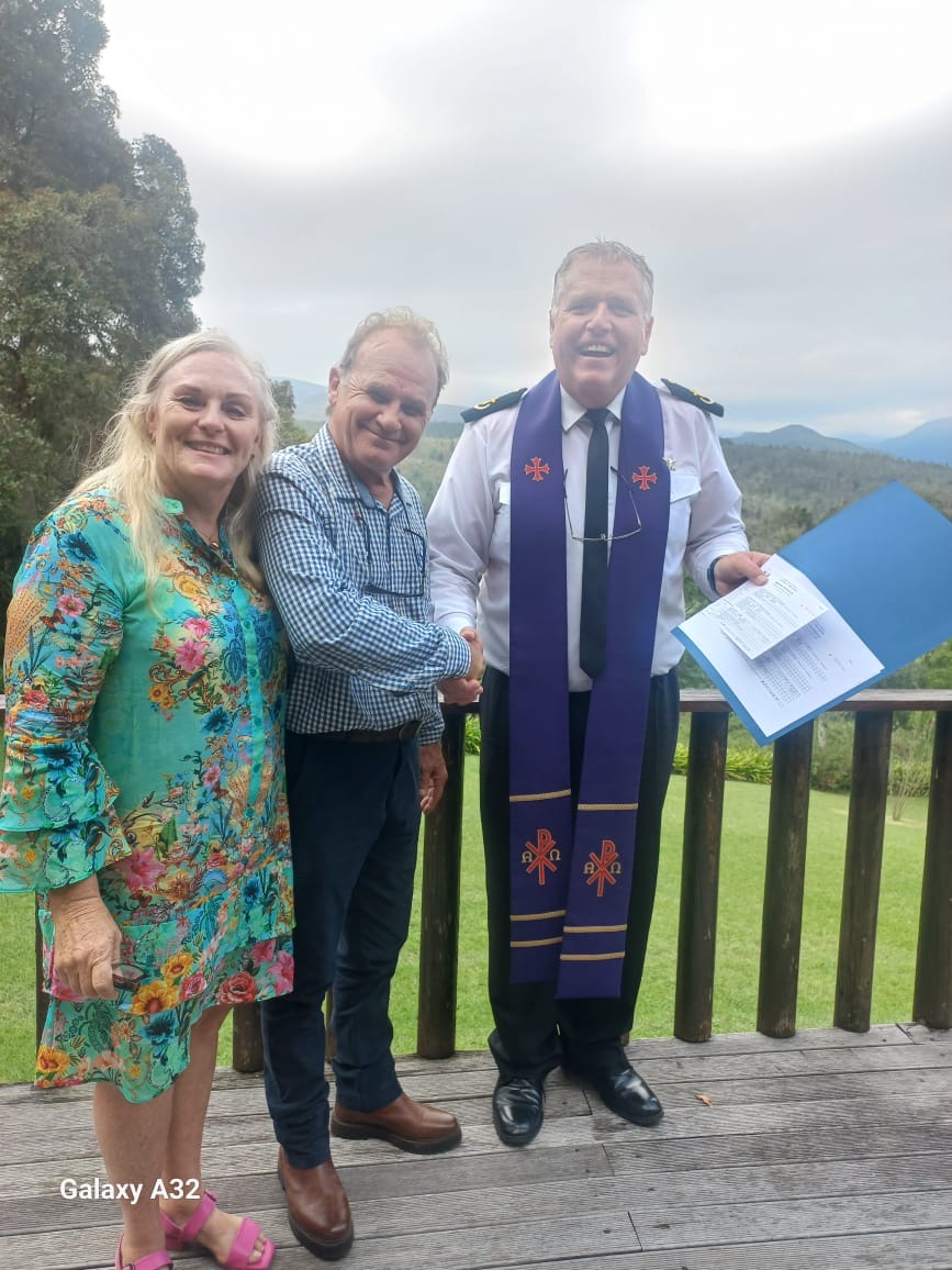 Wedding ceremony by Dr. Gerrit Rademeyer in Cape St Francis
