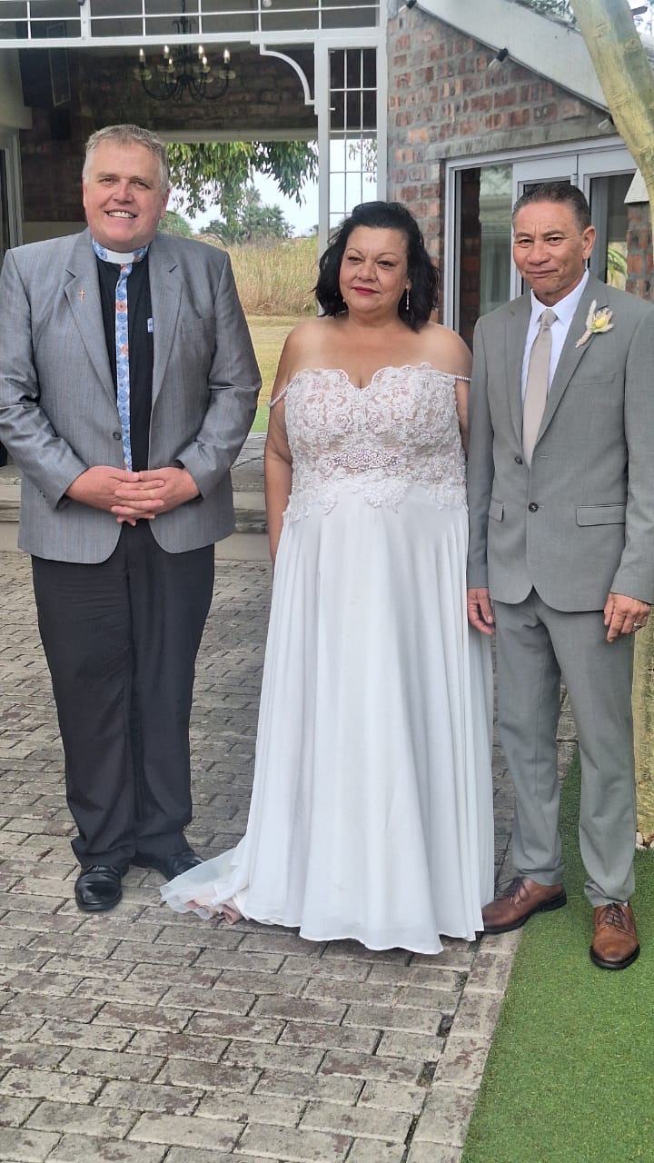 Wedding ceremony by Dr. Gerrit Rademeyer in Cape St Francis