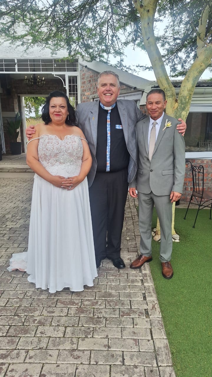 Wedding ceremony by Dr. Gerrit Rademeyer in Cape St Francis