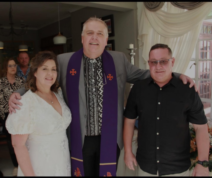 Wedding ceremony by Dr. Gerrit Rademeyer in Cape St Francis