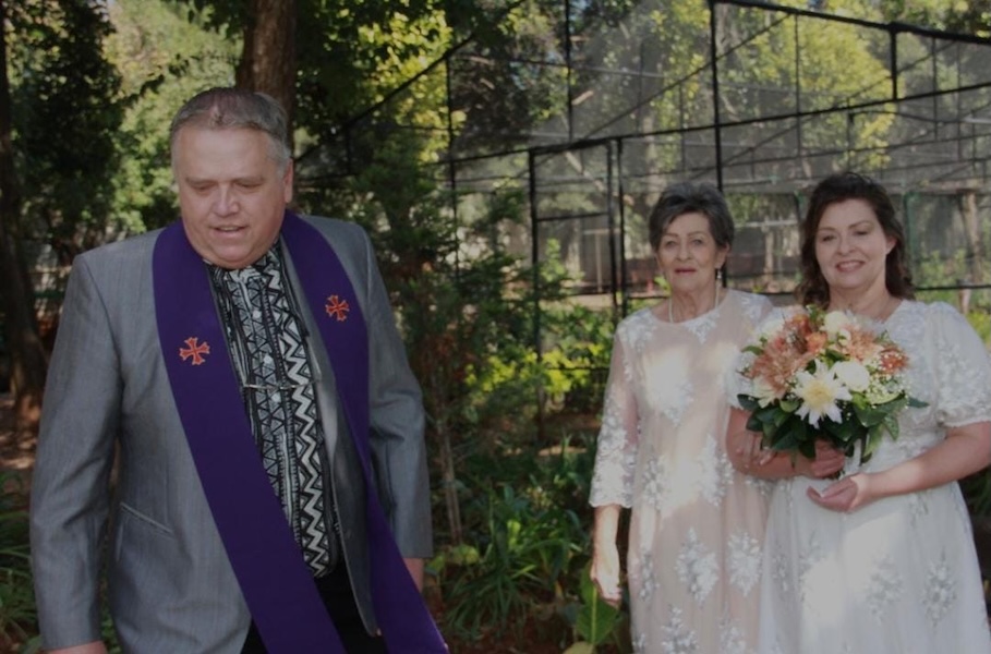 Wedding ceremony by Dr. Gerrit Rademeyer in Cape St Francis