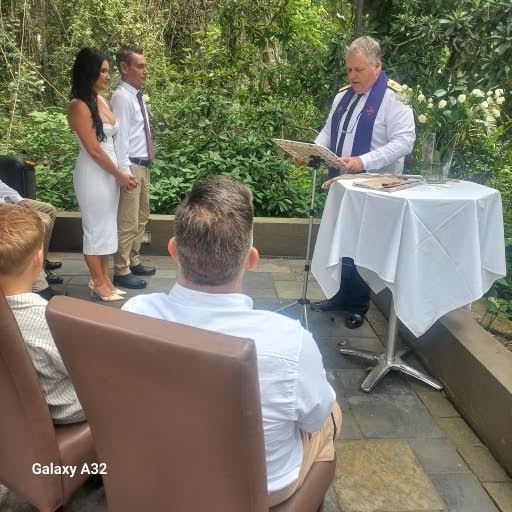 Wedding ceremony by Dr. Gerrit Rademeyer in Cape St Francis