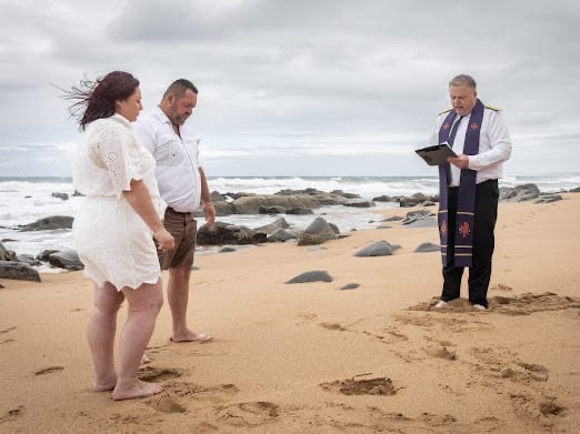 Wedding ceremony by Dr. Gerrit Rademeyer in Cape St Francis