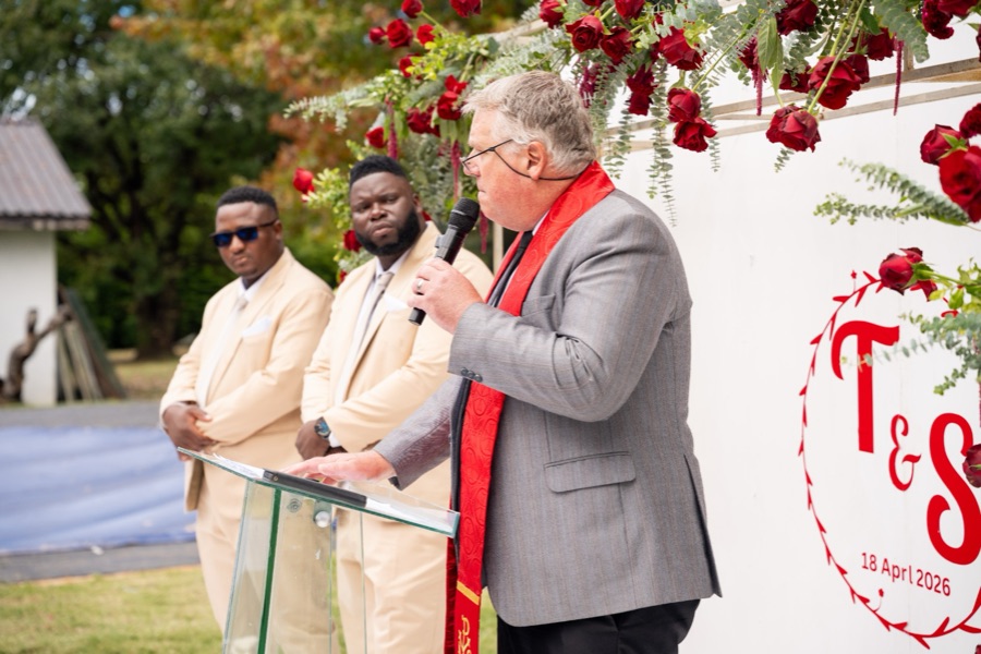Wedding ceremony by Dr. Gerrit Rademeyer in Cape St Francis