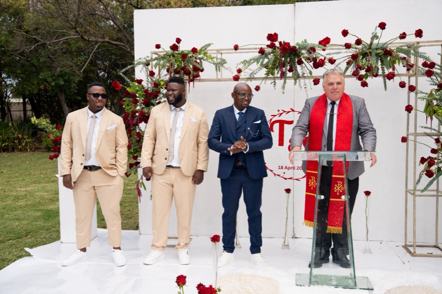 Wedding ceremony by Dr. Gerrit Rademeyer in Cape St Francis